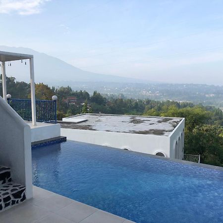Villa Blue Door, Puncak Pondok Cipaseban Extérieur photo