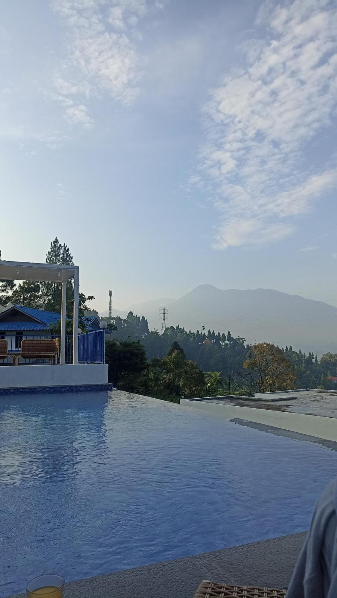 Villa Blue Door, Puncak Pondok Cipaseban Extérieur photo